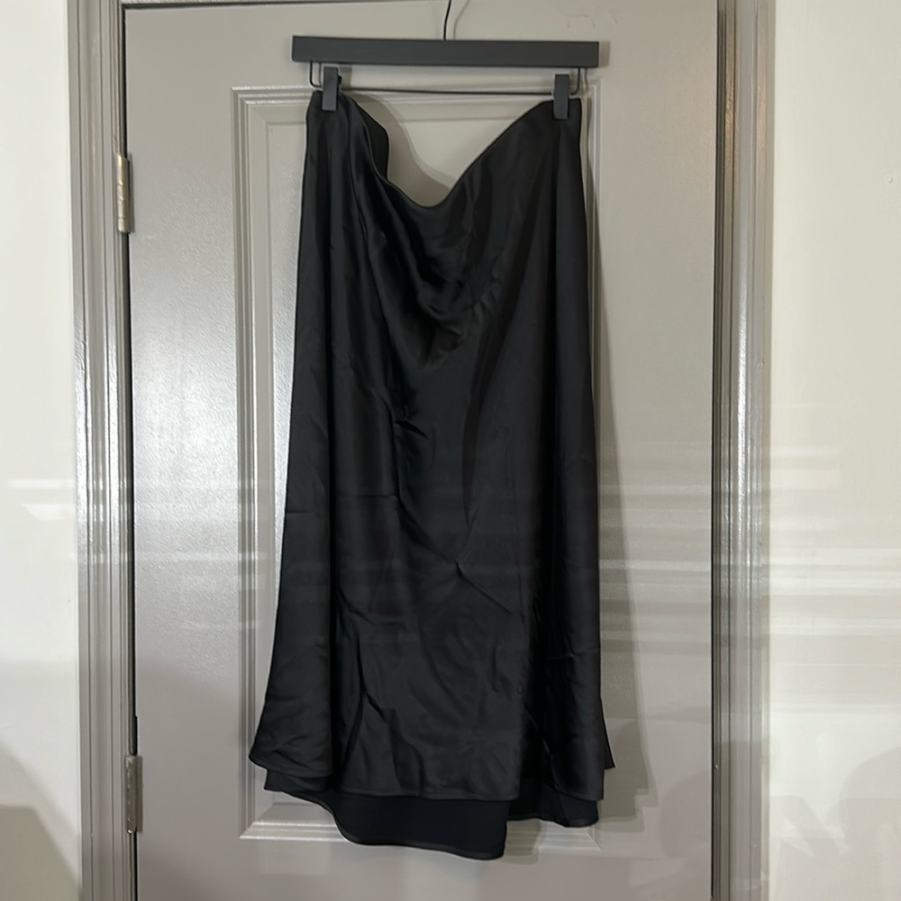 Plus size Lane Bryant Black Satin Midi Skirt Sz 20